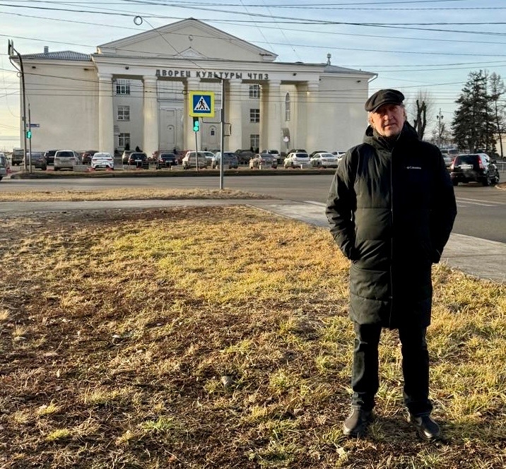 Челябинск, у ДК ЧТПЗ