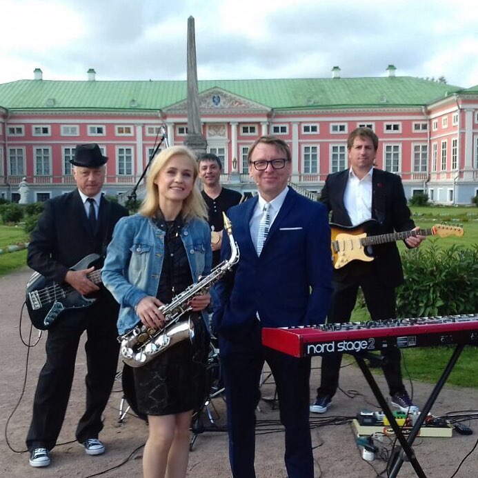24.08.2017 г. В составе "AГАФОННИКОВ-BAND" На Первом Канале в программе "Доброе утро"