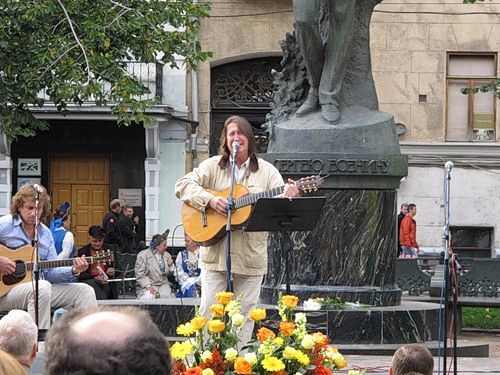 У памятника Есенину - 4.09.11