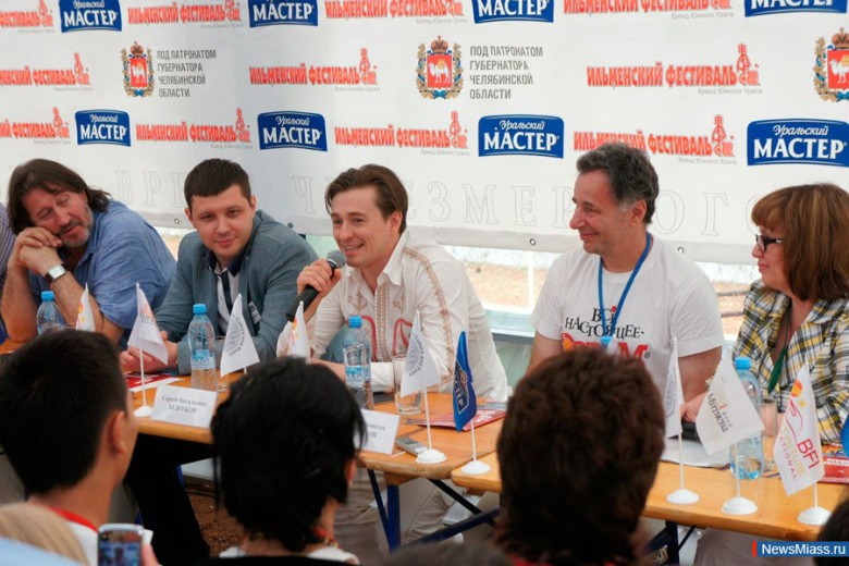 На пресс-конференции. Ильменка 2012