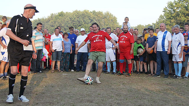 Грушинский футбол 2014