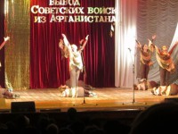 «В осеннем парке городском…»