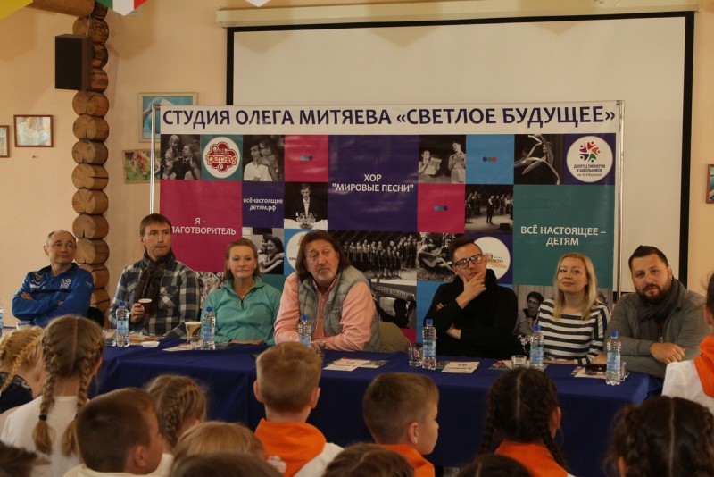 Встреча артистов со студийцами